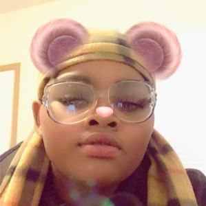 Meet your Posher, Denise